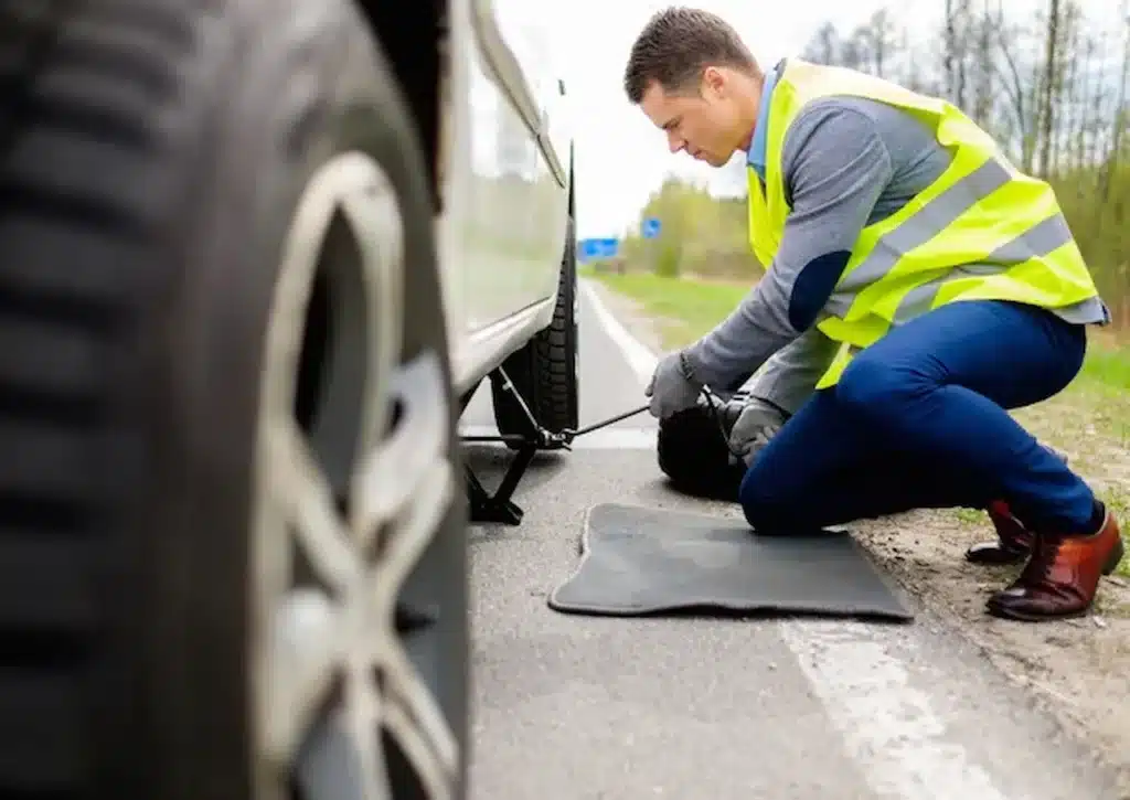 Signs You Only Need Roadside Assistance